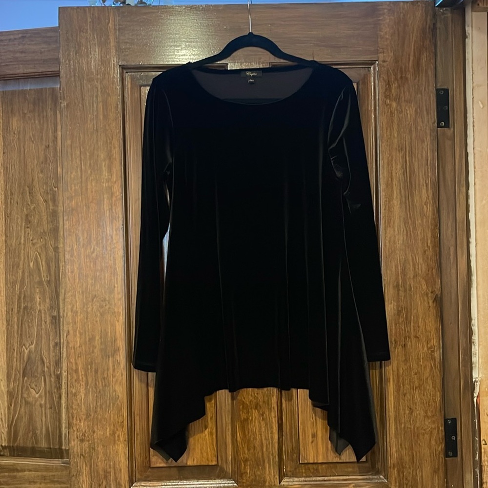 Cupio Black Velvet Long Sleeve Asymmetrical Top SZ L